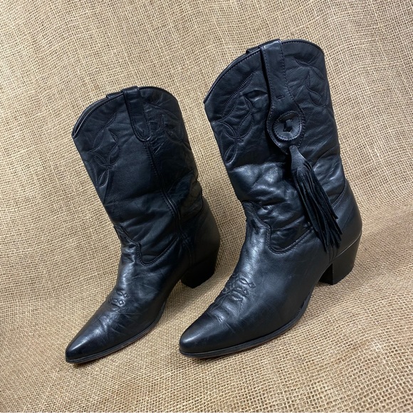 Laredo Shoes - Womens Cowboy boots Laredo Western Tassel Black Soft Leather size 9 M